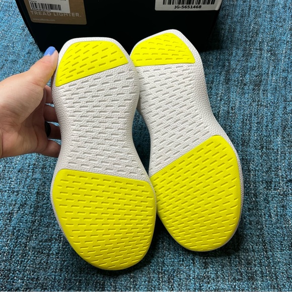 Allbirds Tree Dasher Oiselle x Mia Saine Running Shoes in Light Grey Neon Yellow - Picture 7 of 11